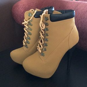 🆕 FOREVER HEEL BOOTS